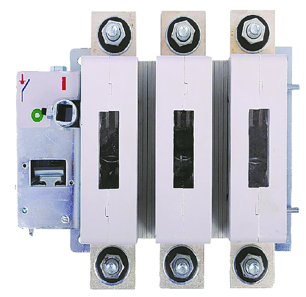 Other view of C&S Load Break Switch-400A-3 Pole Panel Mount-C W Handle Shaft-200Kw 415V 24KA 1 Second-CSSD400K3